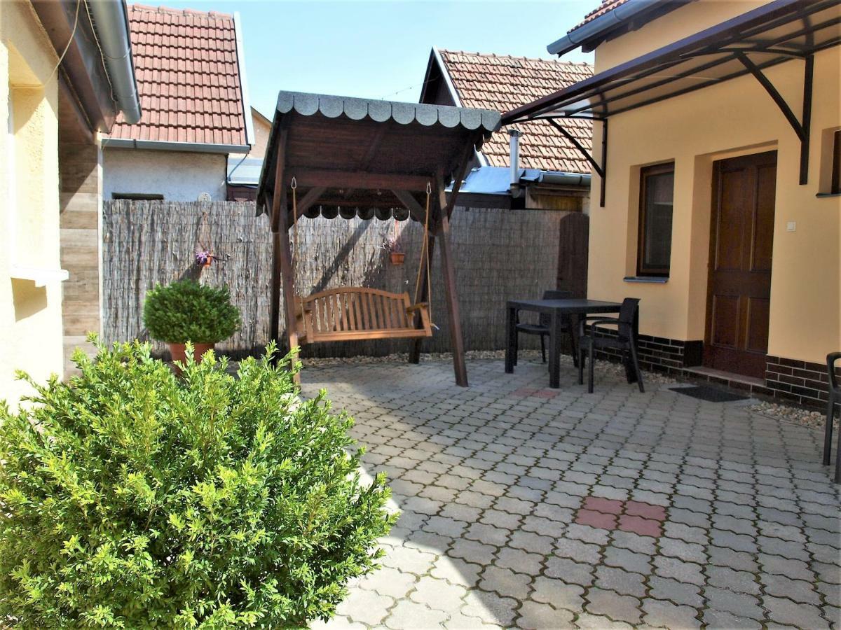 Apartmany Judita Kissova Velky Meder Exterior photo